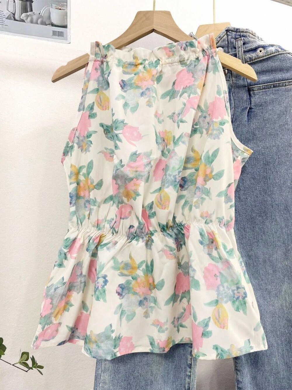 Multicolor Boho Women's Floral Print Ruffle Hem Sleeveless Peplum Blouse